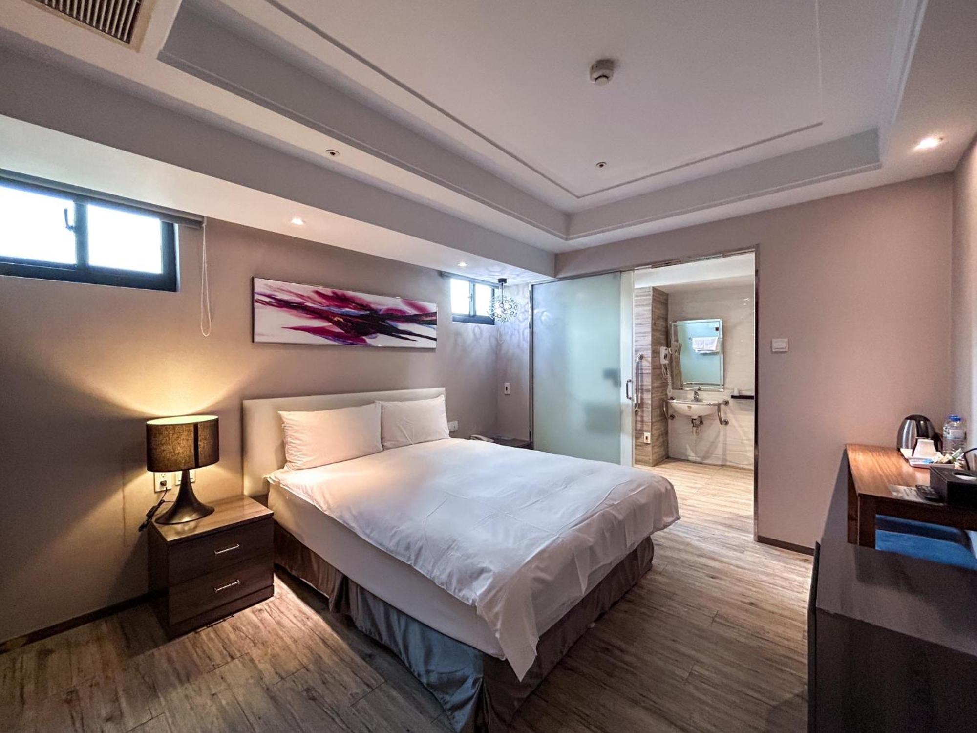 Royal Fine Hotel Kaohsiung Bagian luar foto