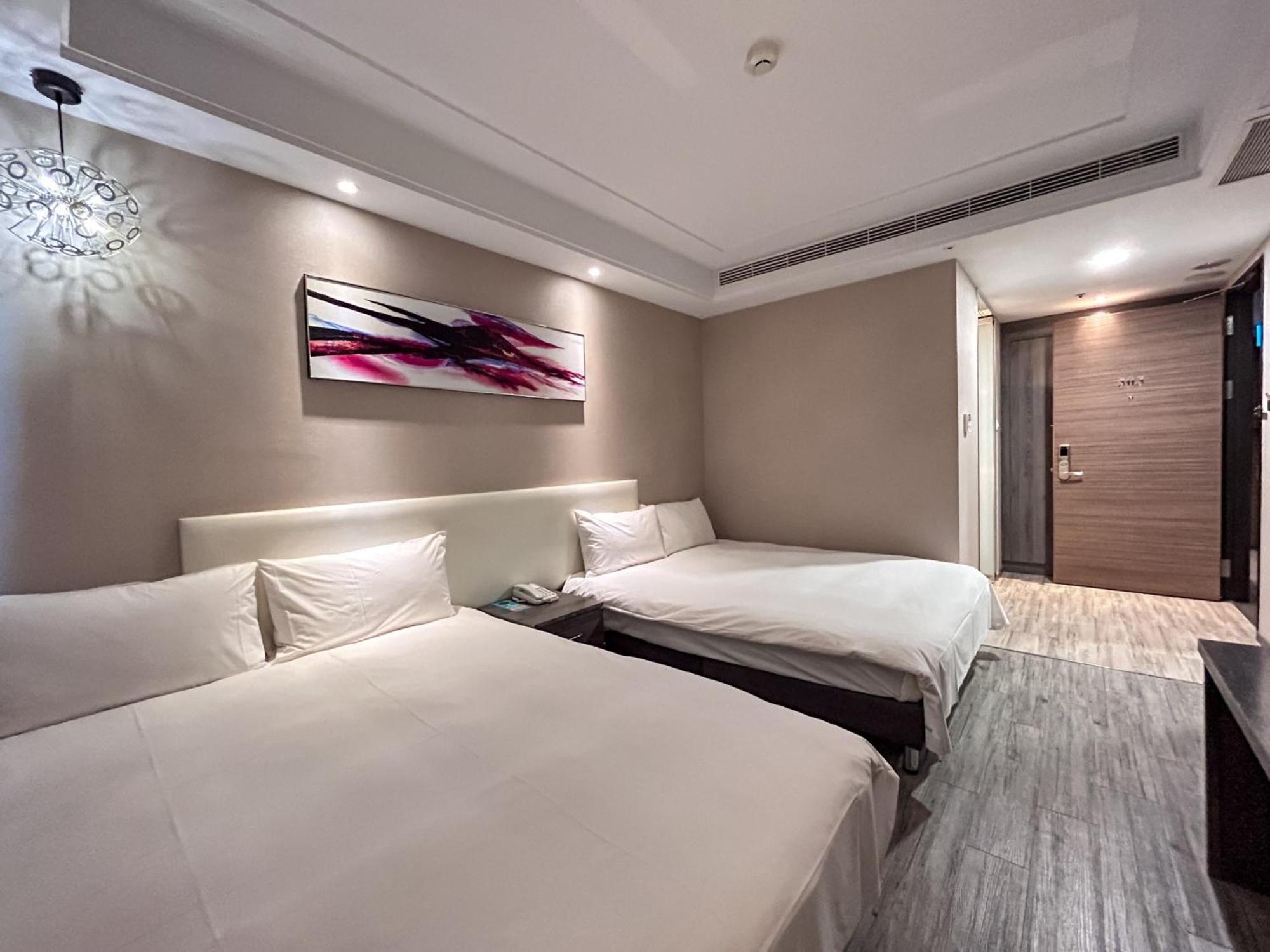 Royal Fine Hotel Kaohsiung Bagian luar foto